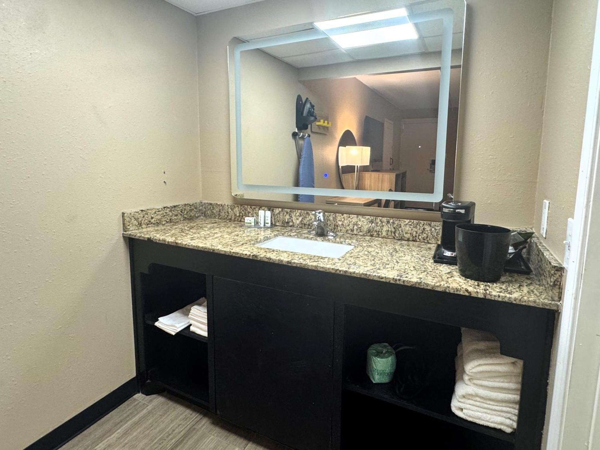 Hotel Super 8 By Wyndham Corpus Christi Airport Extérieur photo